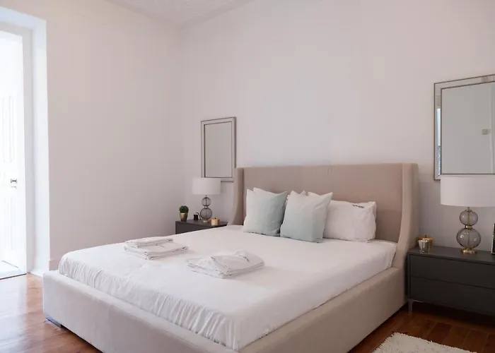Flh Attractive Marques De Pombal Flat