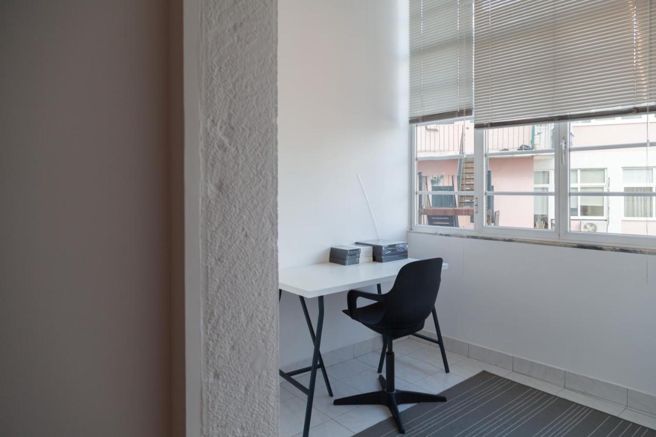 Flh Attractive Marques De Pombal Flat * Lissabon